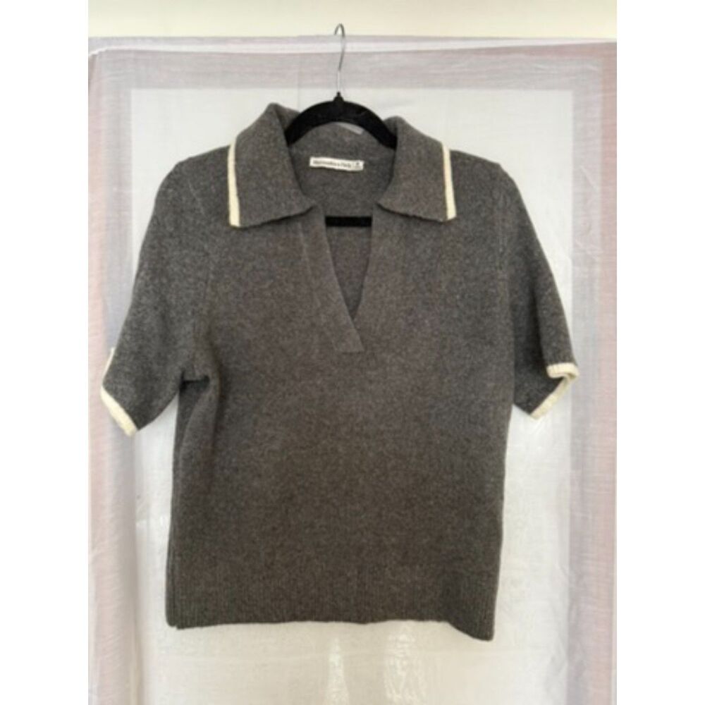 Abercrombie & Fitch Grey Contrast Polo Sweater | M